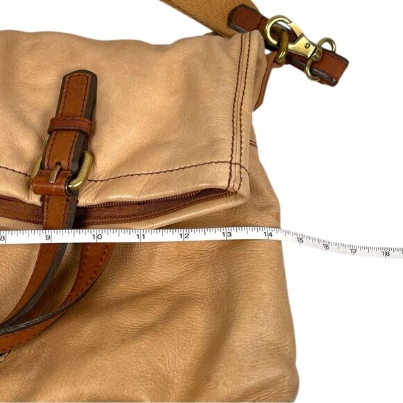 Fossil Explorer Tan Genuine Leather Foldover Vintage Convertible crossbody bag - Picture 12 of 13